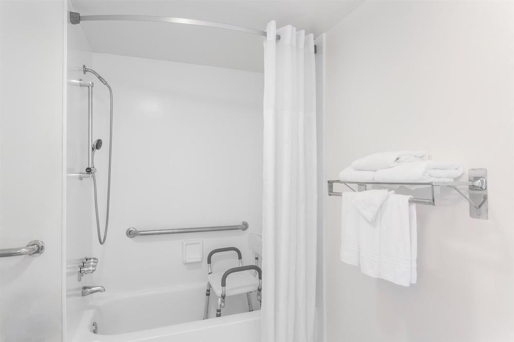 Days Inn By Wyndham West Palm Beach Buitenkant foto