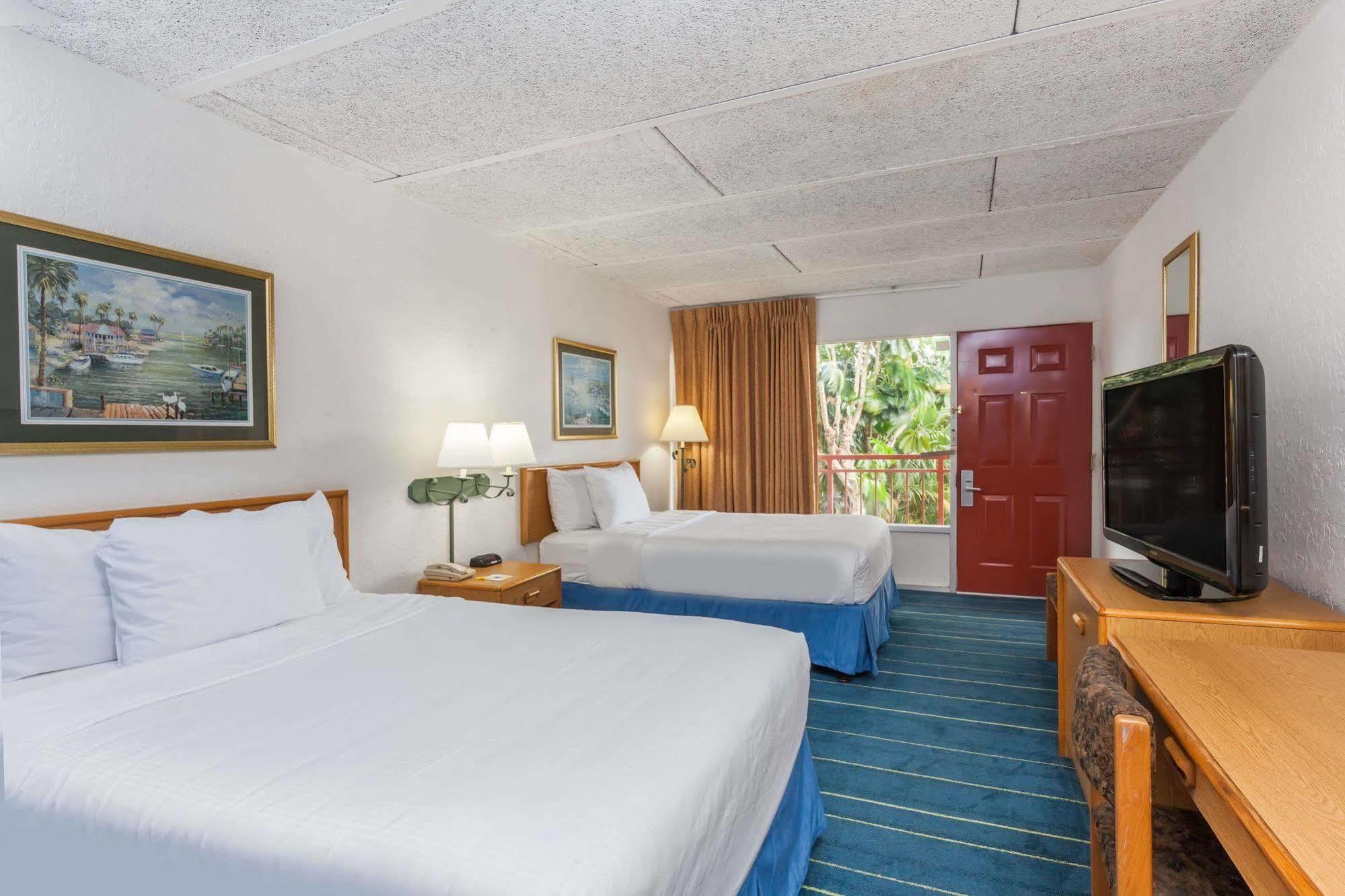 Days Inn By Wyndham West Palm Beach Buitenkant foto