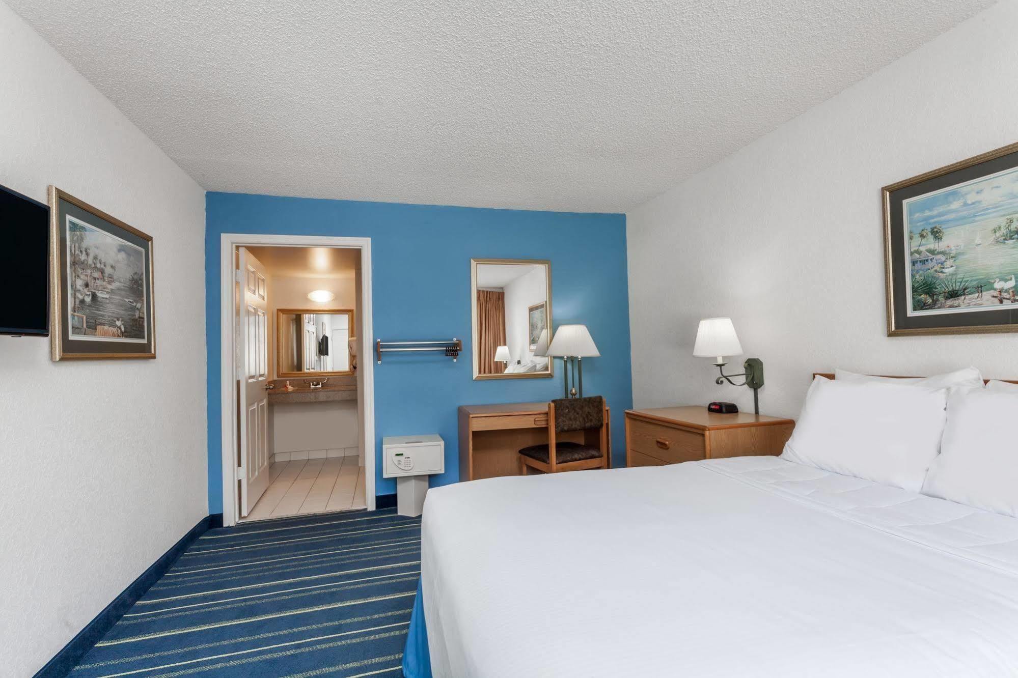 Days Inn By Wyndham West Palm Beach Buitenkant foto