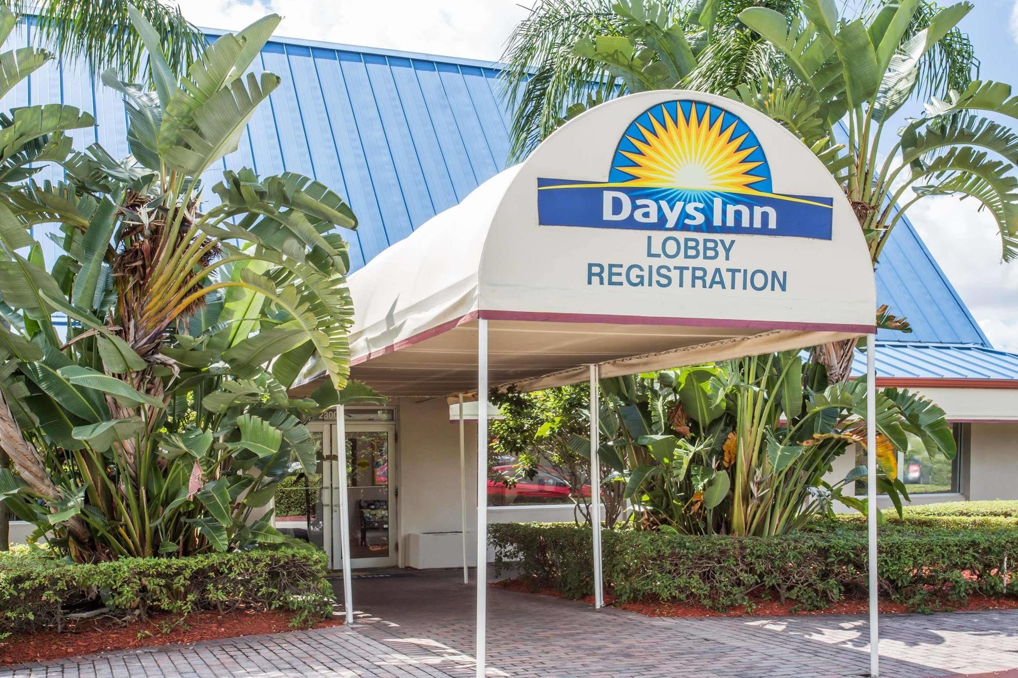 Days Inn By Wyndham West Palm Beach Buitenkant foto
