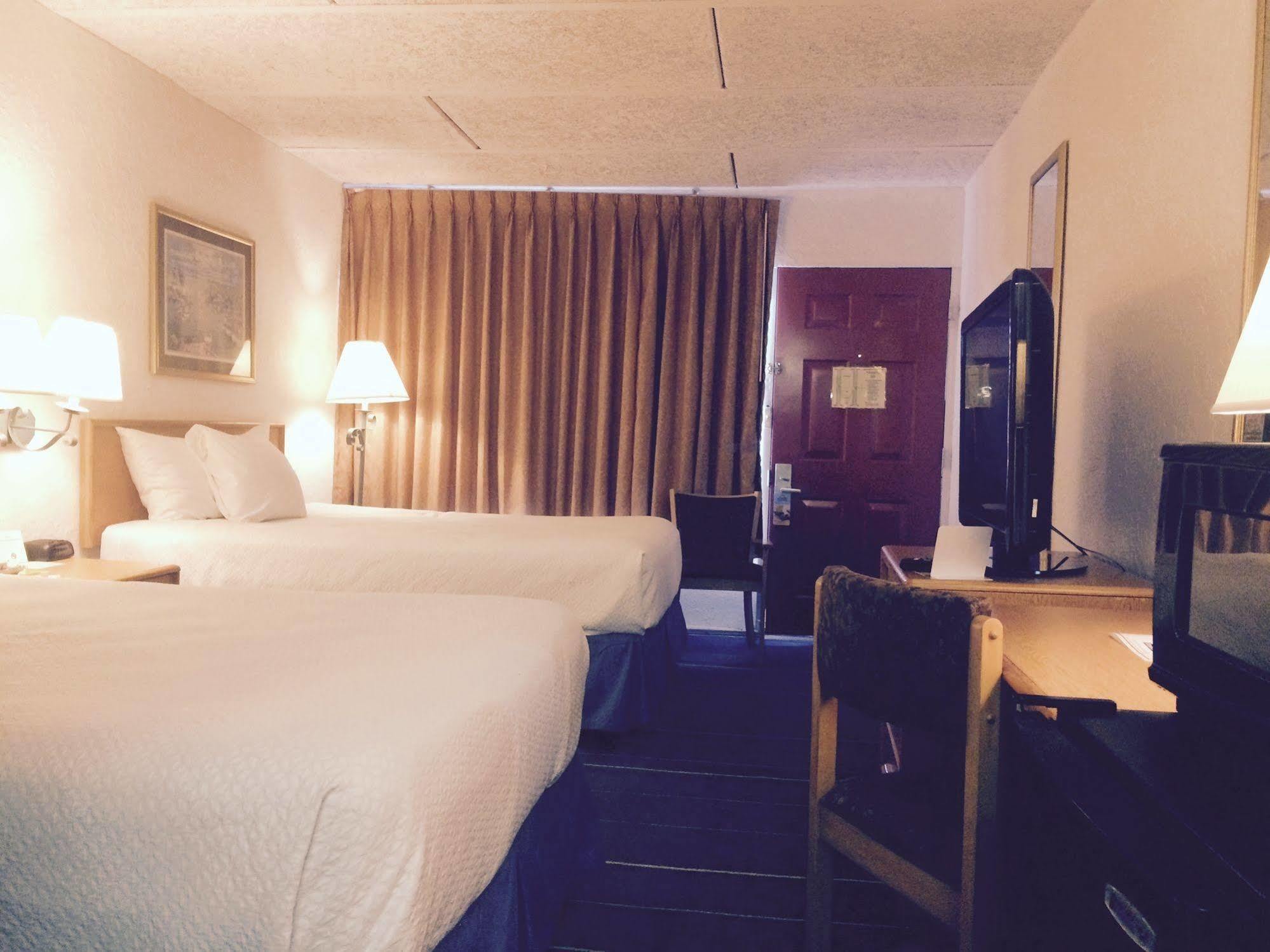 Days Inn By Wyndham West Palm Beach Buitenkant foto