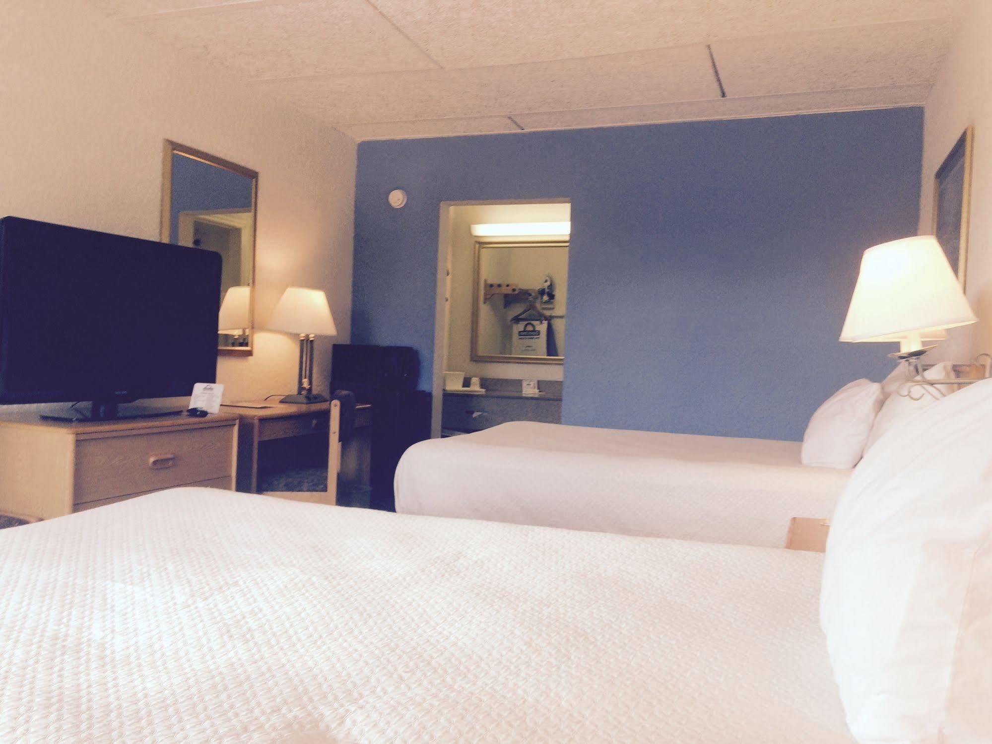 Days Inn By Wyndham West Palm Beach Buitenkant foto